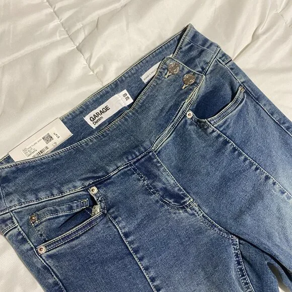 Garage - Low Rise Flare Jeans - Picture 3 of 7